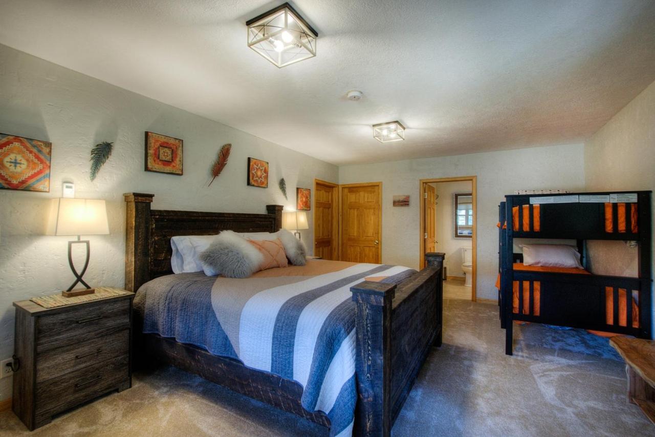 Eagle Pine Lodge Къстър Екстериор снимка