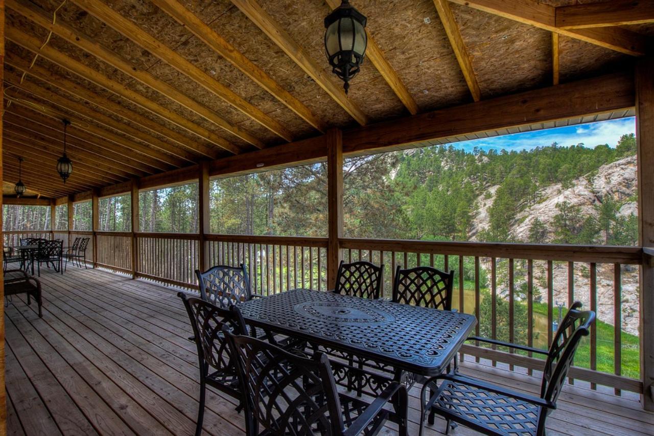 Eagle Pine Lodge Къстър Екстериор снимка