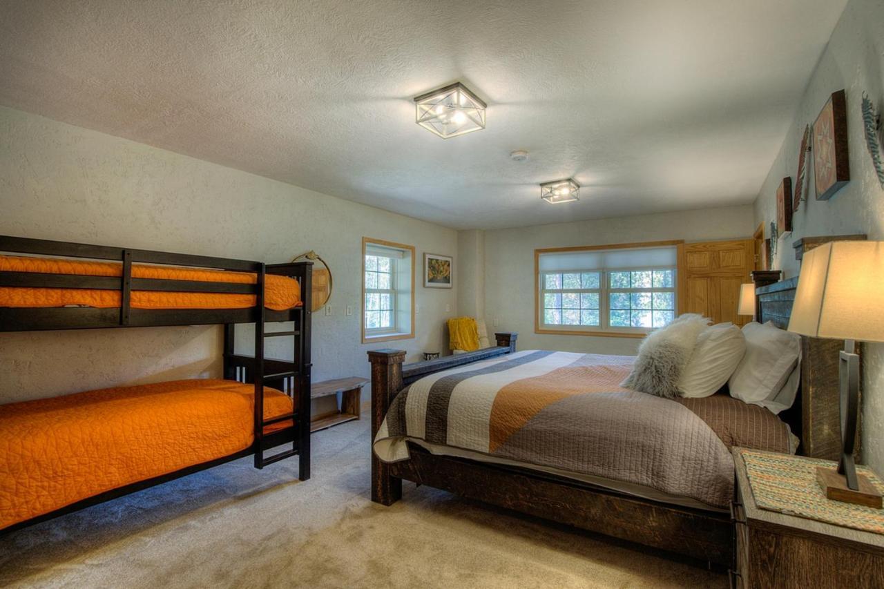 Eagle Pine Lodge Къстър Екстериор снимка