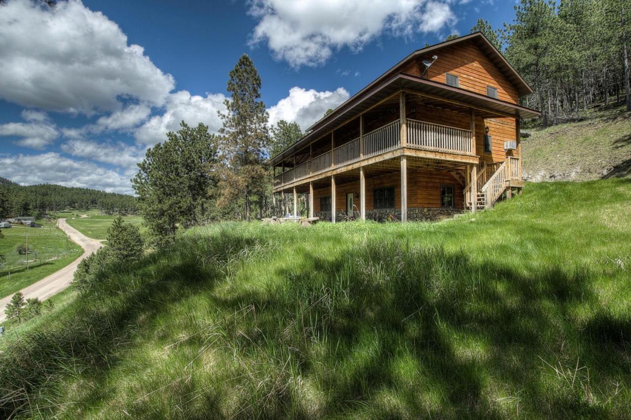 Eagle Pine Lodge Къстър Екстериор снимка